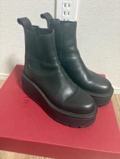 【美品】　VALENTINO　厚底　サイドゴアブーツ　レザー　黒　ブラック　38のサムネイル