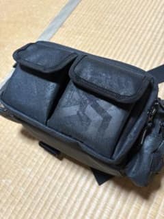 ダイワ　ヒップバッグLT（D）スパイラルブラック　フィッシングバッグのサムネイル