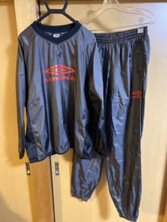 283様専用　　アンブロ　umbro  ピステ上下セット　グレーのサムネイル