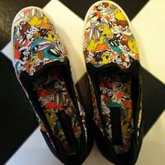 miss様専用　ベルシュカ　ルーニーテューンズスニーカーのサムネイル