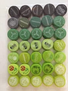 ペットボトルキャップ 35個セット 工作素材のサムネイル
