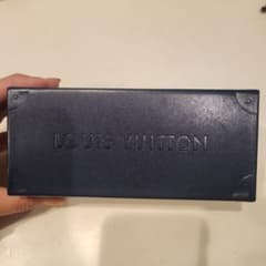LOUIS VUITTON　サングラス　ケース　保存箱のサムネイル
