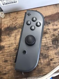 ジャンク　ジョイコン　右　ニンテンドースイッチのサムネイル