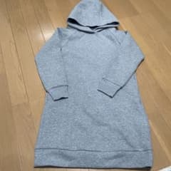 UNIQLO フード付きスウェットワンピース グレー 140cmのサムネイル