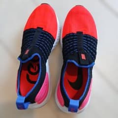 NIKE スニーカー レッド ブラック ピンク レディースのサムネイル