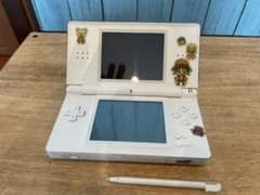 ニンテンドーDS LITE本体のサムネイル