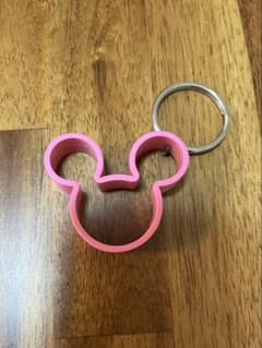 【Disney】東京ディズニーリゾート ミッキー　キーホルダー　シリコン　ピンクのサムネイル