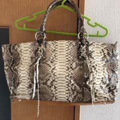 《専用》 ヘビ柄　ハンドバックのサムネイル