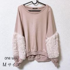 値下げしました！ one way ピンク ファー トレーナー Mのサムネイル