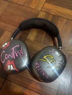 AirPods Max ✖︎ Matty boy ケース箱付き AirPods Max ✖︎ Matty boy ケース箱付き - メルカリ