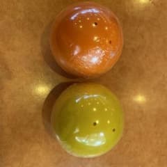 光るポケモンコレクション　リザードン　ピカチュウのサムネイル