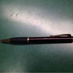 高そうなボールペンのサムネイル