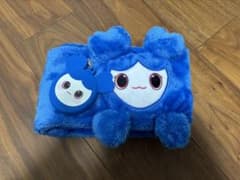 twice ツゥイ　マフラー　バッヂケースのサムネイル