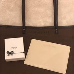 フォクシー ピンブローチ カードケース トートバッグ ３点セットFOXEYのサムネイル