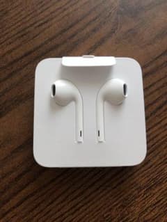 （新品実生）iPhone純正イヤホンのサムネイル