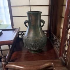 古銅製 花瓶 双耳 獣耳 饕餮文様 骨董品 - メルカリ