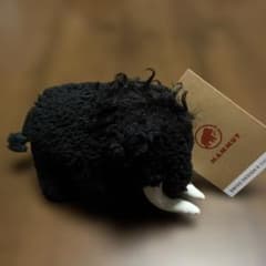 新品/未使用】MAMMUT Toy S ぬいぐるみ マンモス（黒） - メルカリ