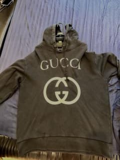 GUCCI ブラック ロゴ パーカーのサムネイル