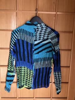 ISSEY MIYAKE 多彩なストライプのカーディガン リバーシブルのサムネイル