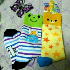 【新品】￥お値引き￥.子供用長靴用のソックスくまさん＆カ、エルさんのサムネイル