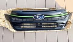 新型 スバル フォレスター X-BREAK用 純正フロントグリル 納車前外し