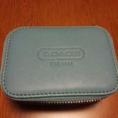 値下げ！　Coach　ピルケース　水色のサムネイル