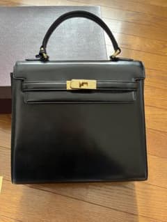 サイズ追記！高島屋で購入牛皮ブラックフォーマルバッグ ショルダーストラップ鍵付きのサムネイル