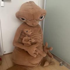 E.T. 等身大 ぬいぐるみ トイザらス 限定品 ★110cmと30cm E.T. 等身大 ぬいぐるみ トイザらス 限定品 ☆110cmと30cm - メルカリ