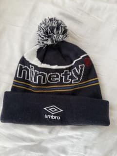 9090✖️Umbro ニット帽・ビーニー ネイビー F - メルカリ