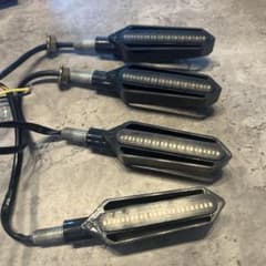 バイク用 LEDウィンカー リレー 4個セット カスタムパーツのサムネイル