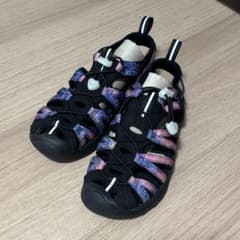 ★値下げ★【新品未使用】KEEN（キーン）WHISPER 23.5のサムネイル