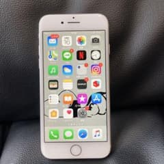 Apple iPhone 7 32GB シルバー 本体 - メルカリ