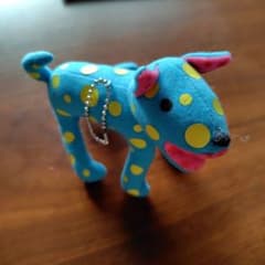 草間彌生 水玉犬キーホルダーのサムネイル