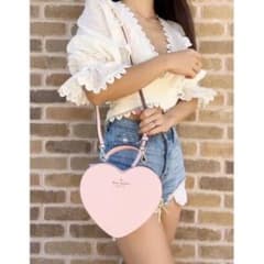 新品タグ付き　kate spade ケイトスペード ハート バッグ　完売品のサムネイル