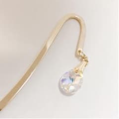 ハンドメイド　ブックマーカー　虹の一粒しずく付きのサムネイル
