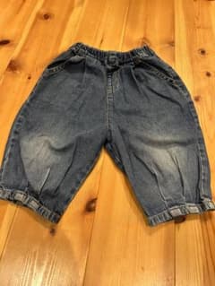 デニムパンツ　バックポケット付きのサムネイル