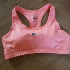 NIKEスポーツブラのサムネイル
