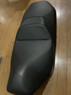 スカイウェイブ400SS シートのサムネイル