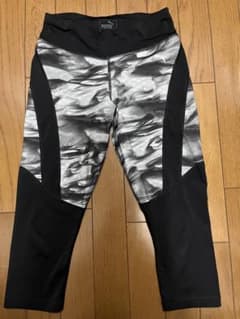 美品⭐︎PUMA 迷彩柄 スポーツパンツのサムネイル
