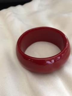 赤バングルのサムネイル