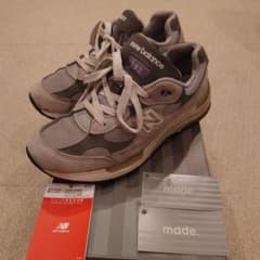 New Balance M992GRのサムネイル
