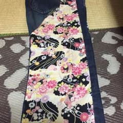 和柄ジーンズのサムネイル