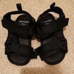 西松屋 サンダル teva 風のサムネイル
