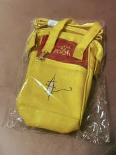 Winnie the Pooh プーさん　ショルダーポーチ　サコッシュのサムネイル