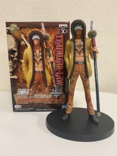 ワンピース　トラファルガーロー　フィギュアのサムネイル