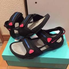 ナイキサンダルのサムネイル