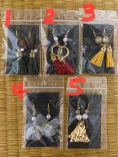 ハンドメイド　ピアスのサムネイル