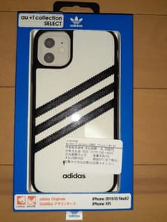 アディダス　iPhone11ケースのサムネイル