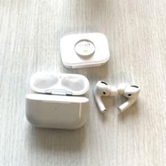 【ジャンク品】AirPod Pro本体 充電ケース・イヤーピース付きのサムネイル