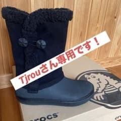 crocs ボタン付きファー黒ブーツのサムネイル